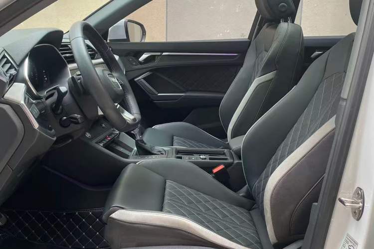 Used Audi Q3 2024 40 TFSI Fashion Dynamic Model