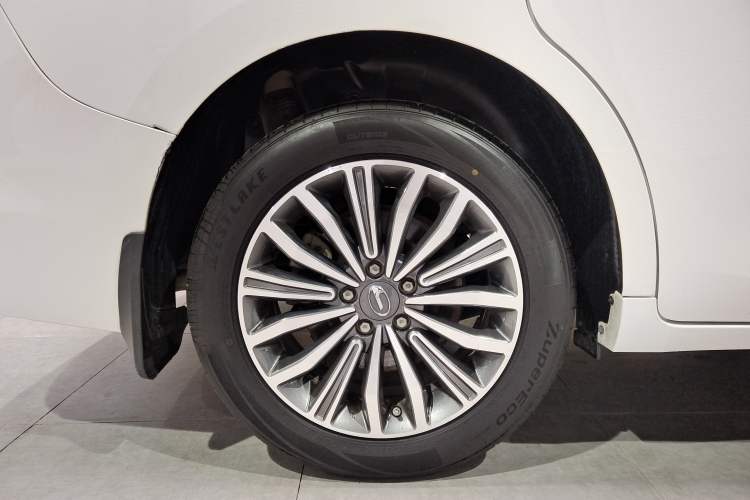 Used GAC Trumpchi M6 2019 270T DCT Luxury Edition (7-seater) China VI
