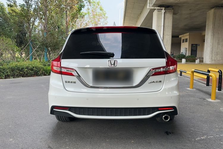 Used Honda Jade 2017 1.8L automatic Comfort version 5 seats
