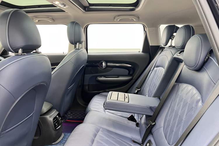 Used  Clubman 2021 1.5T COOPER Connoisseur
