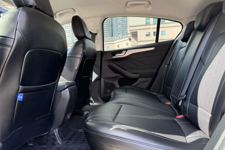 Used Ford Focus 2019 Hatchback 1.5L Manual FENGYUE Model China V Standard