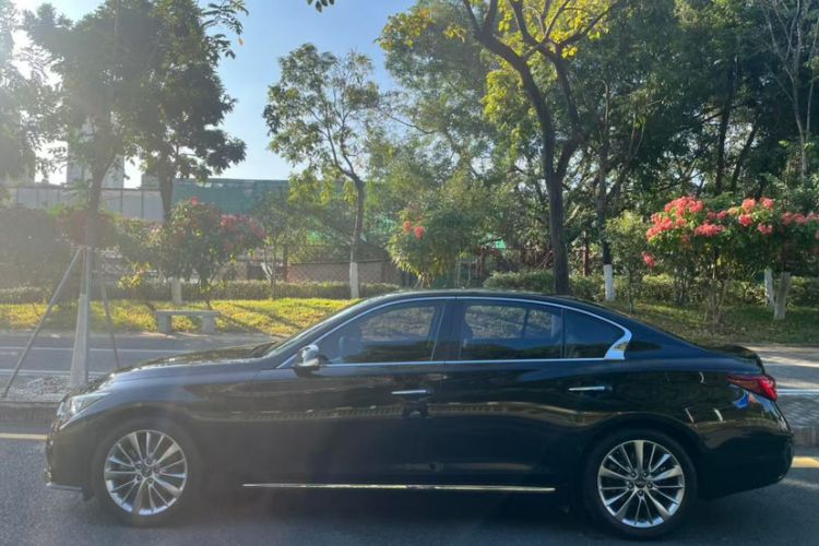 Used Infiniti Q50L 2018 2.0T Enjoyment Edition China V standard
