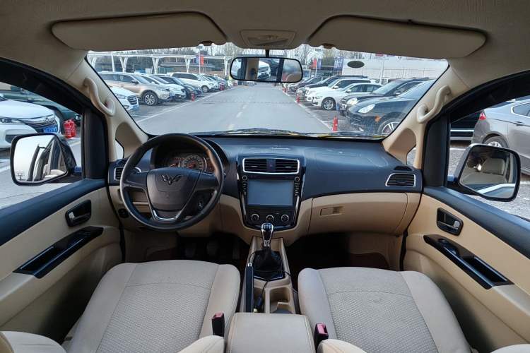 Used Wuling Zhengcheng 2015 1.8L Luxury Model LJ479QE2
