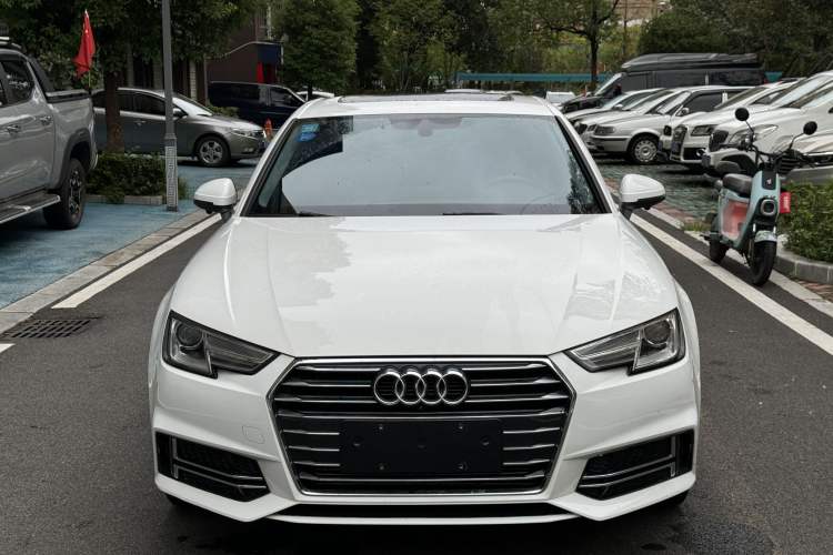 Used Audi A4L 2019 35 TFSI Ambition China VI
