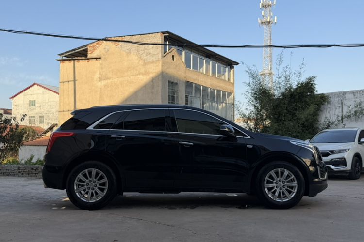 Used Cadillac XT5 2018 28E Four-Wheel Drive Tech Version
