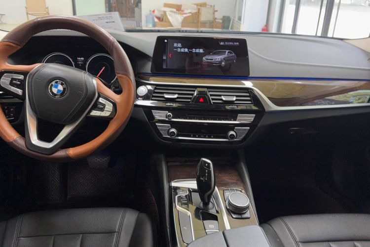 Used BMW 5 Series 2018 525Li Luxury Package
