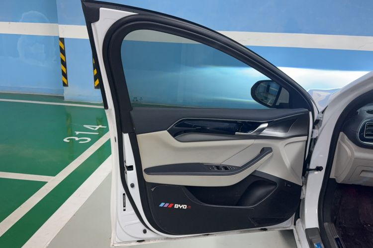 Used BYD Qin PLUS 2021 EV 500KM Premium Model