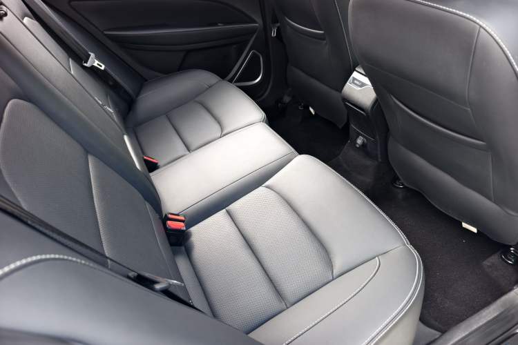 Used Geely Auto Emgrand 2019 Leading Edition 1.5L Manual Upgraded Connectivity Model China VI Standard
