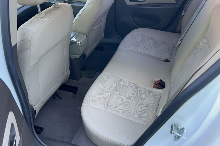 Used Chevrolet Cruze 2015 1.5L Classic SE AT
