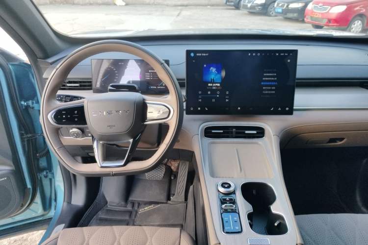 Used Chery Tiggo 8 PLUS C-DM 2025 1.5T 116 km Prestige Version 5 Seats