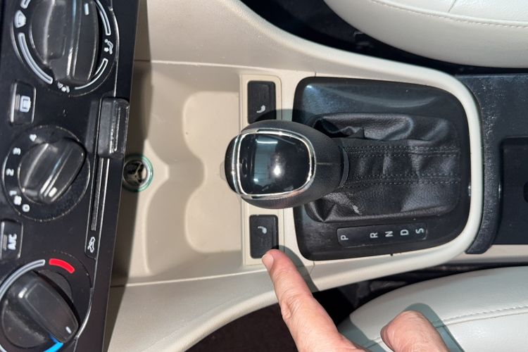 Used Skoda Rapid 2013 1.6L Automatic Smart Selection Model