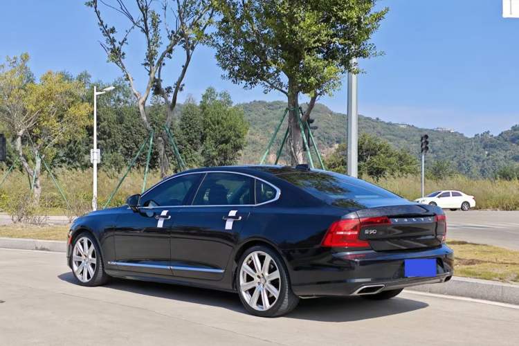 Used Volvo S90 2019 T5 Zhiyi Edition

