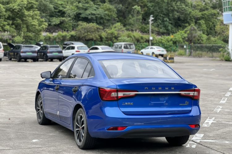 Used Roewe i5 2020 1.5L Automatic 4G Connect Luxury Flagship Edition
