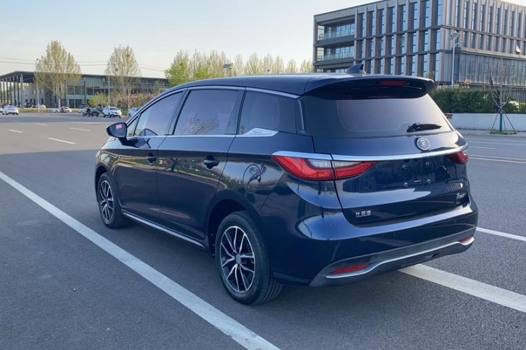 Used BYD Song MAX 2017 1.5T Manual Smart Connect Luxury 7-Seater