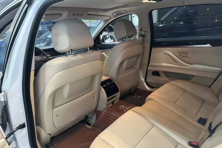 Used BMW 5 Series 2014 520Li Elegant Model
