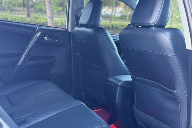 Used Toyota RAV4 2016 2.0L CVT Two-Wheel Drive Smart Edition China V Standard
