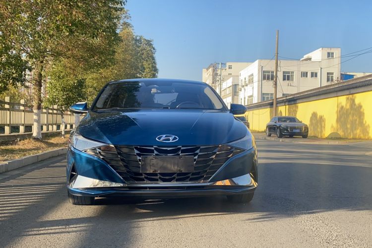 Used Hyundai Elantra 2021 1.5L CVT LUX Prestige Edition

