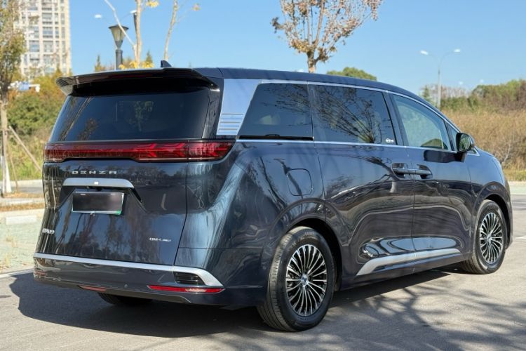 Used Denza D9 2024 DM-i 980 Four-Wheel Drive Flagship Model