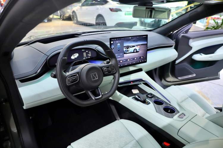 Used Zeekr 001 2025 WE Edition 100 kWh Rear-Wheel Drive