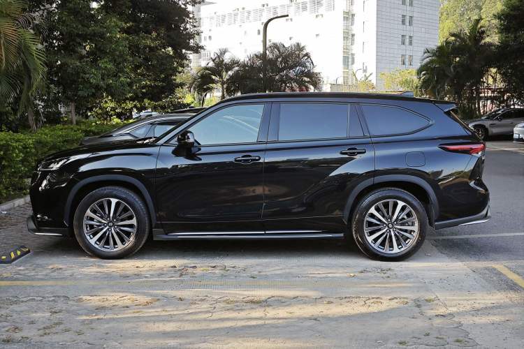 Used Toyota Crown Land Cruiser 2024 2.5L HEV Four-Wheel Drive Premium Edition
