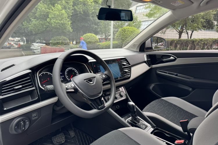 Used Jetta VS5 2023 280TSI Automatic Trend Edition
