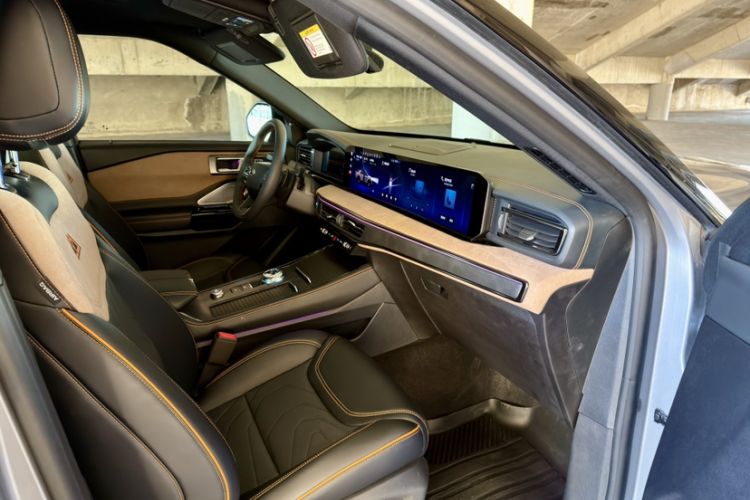 Used Ford Explorer 2024 2.3T EcoBoost Kunlun Peak Edition 6-Seater