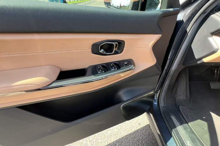 Used Nio ES8 2020 415 km Range 6-Seater Version
