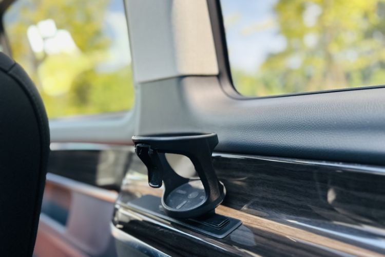 Used Mercedes-Benz V-Class 2017 V 260 Avantgarde Edition
