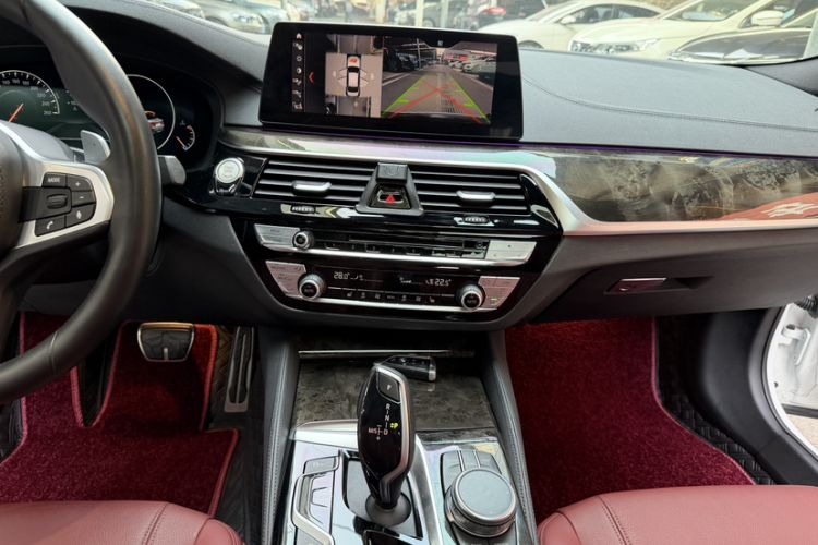 Used BMW 5 Series 2019 530Li Leading Model M Sport Package
