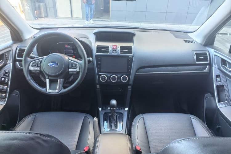 Used Subaru Forester 2016 2.5i Luxury Navigation Edition
