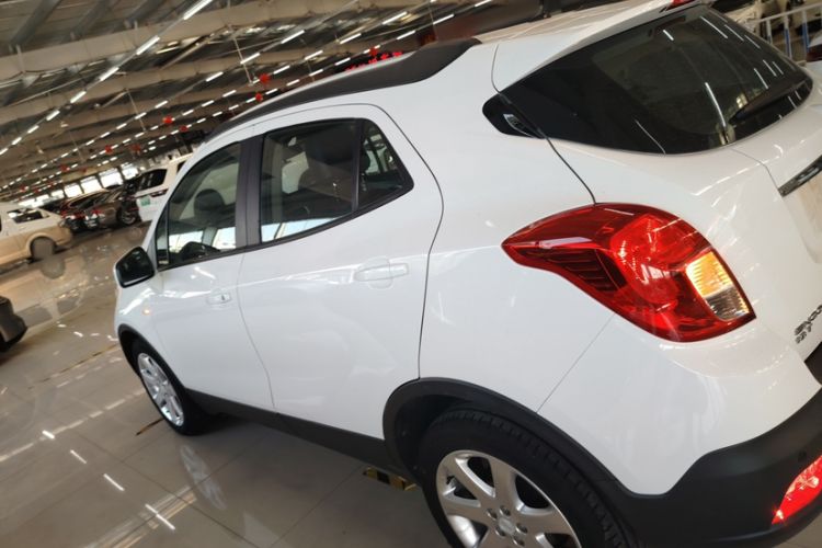 Used Buick Encore 2015 1.4T Automatic Two-Wheel Drive Urban Elite Version
