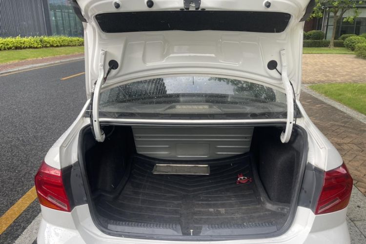 Used Volkswagen Jetta 2017 1.5L Automatic Fashion Model
