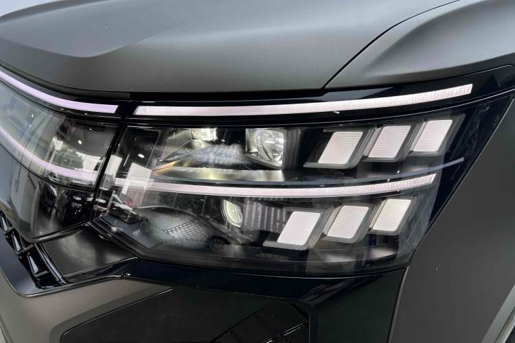 Used Volkswagen Teramont 2025 Tiguan Pro 450TSI Four-Wheel Drive Summit Edition
