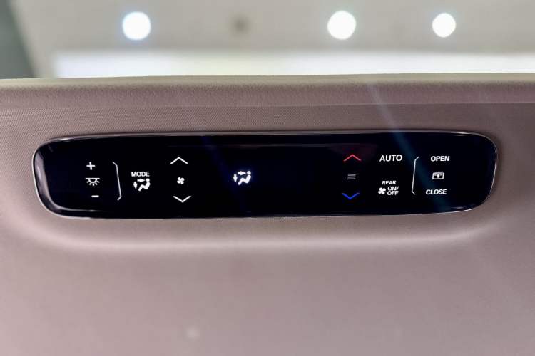 Used Honda Elysion 2022 2.0L eHEV Luxury First Edition
