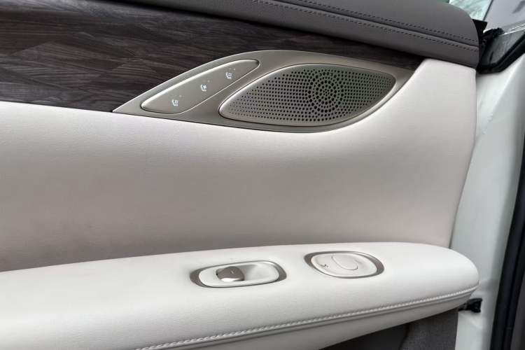 Used  LS7 2025 New Edition Ultra
