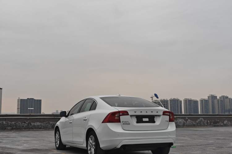 Used Volvo S60 2017 S60L T3 Smart Upgrade Edition
