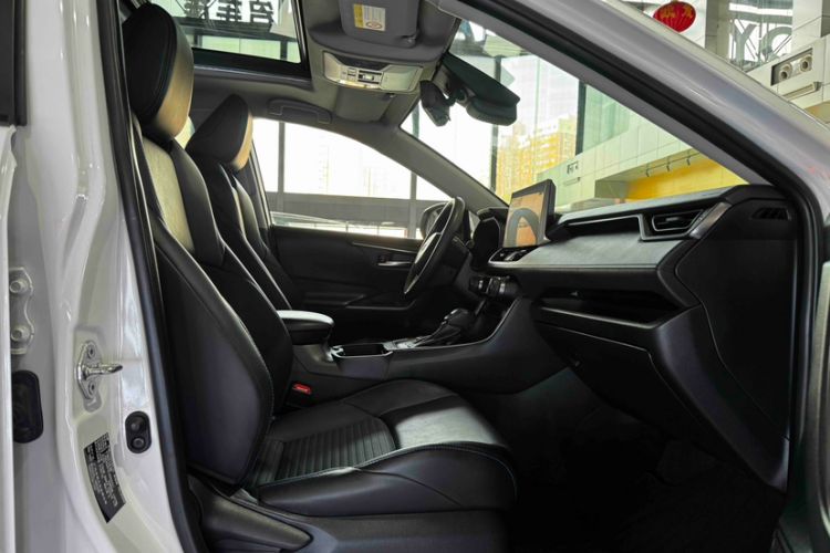 Used Toyota Wildlander 2020 2.0L CVT 4x4 Tech Edition
