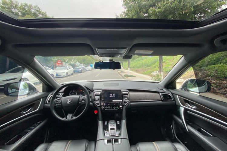 Used Honda UR-V 2020 370TURBO Two-Wheel Drive Luxury Edition
