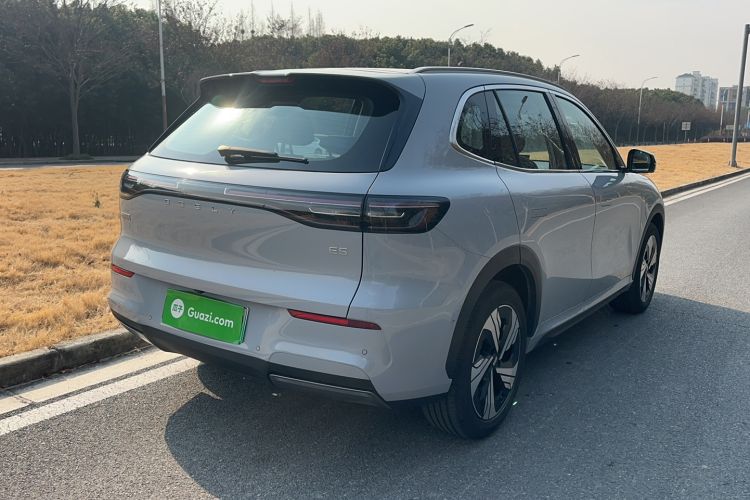 Used  E5 2024 530km Starship Edition
