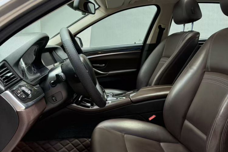 Used BMW 5 Series 2014 525Li Luxury Design Package
