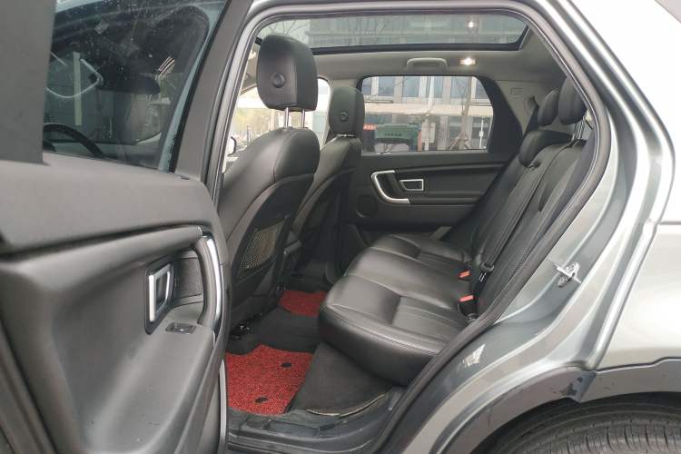 Used Land Rover Discovery Sport 2018 240 PS SE Version