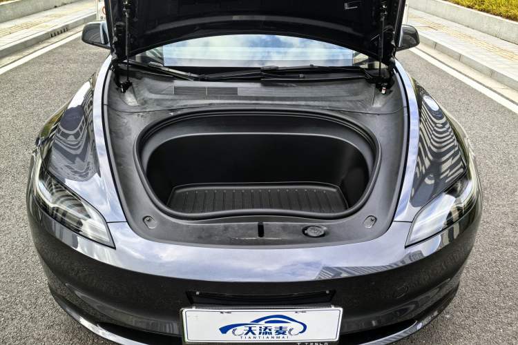 Used Tesla Model 3 2025 Rear-Wheel-Drive Version
