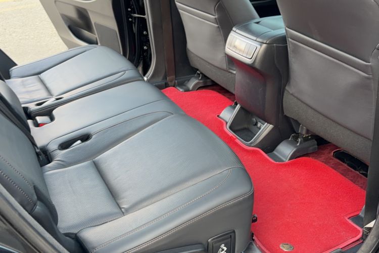 Used Toyota Highlander 2018 2.0T Two-Wheel Drive Prestige Version 7 Seats China V Emission Standard
