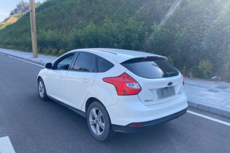 Used Ford Focus 2012 Hatchback 1.6L Automatic Fashion Edition
