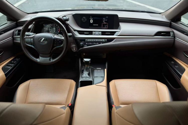 Used Lexus ES 2020 200 Excellence Edition
