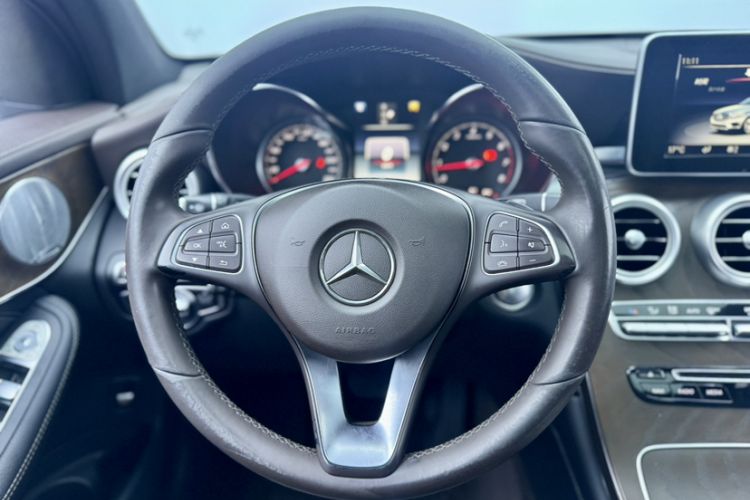 Used Mercedes-Benz GLC 2019 Refreshed GLC 300 L 4MATIC Dynamic Edition
