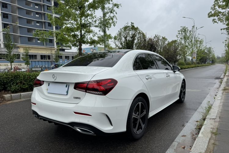 Used Mercedes-Benz A-Class 2022 Second Facelift A 200 L Sport Sedan Fashion Version
