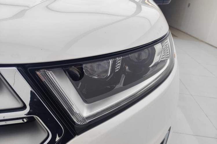 Used Ford Edge 2018 EcoBoost 245 Two-Wheel-Drive Titanium 7-Seater China VI Standard
