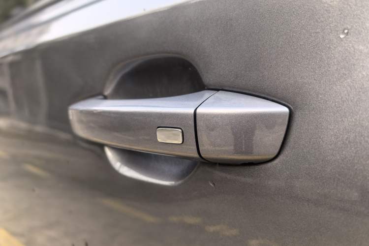 Used Roewe i6 MAX 2020 300TGI Automatic Sporty Cool Edition
