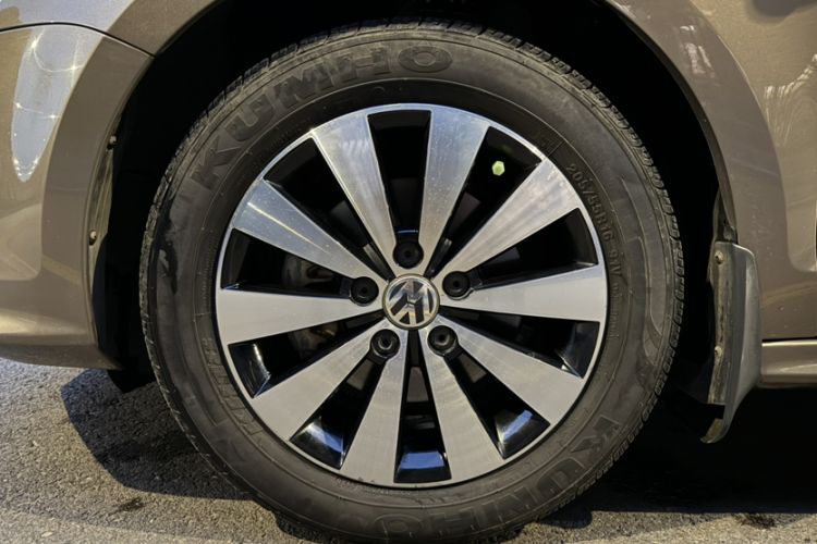 Used Volkswagen Sagitar 2017 230TSI Automatic Comfort Version
